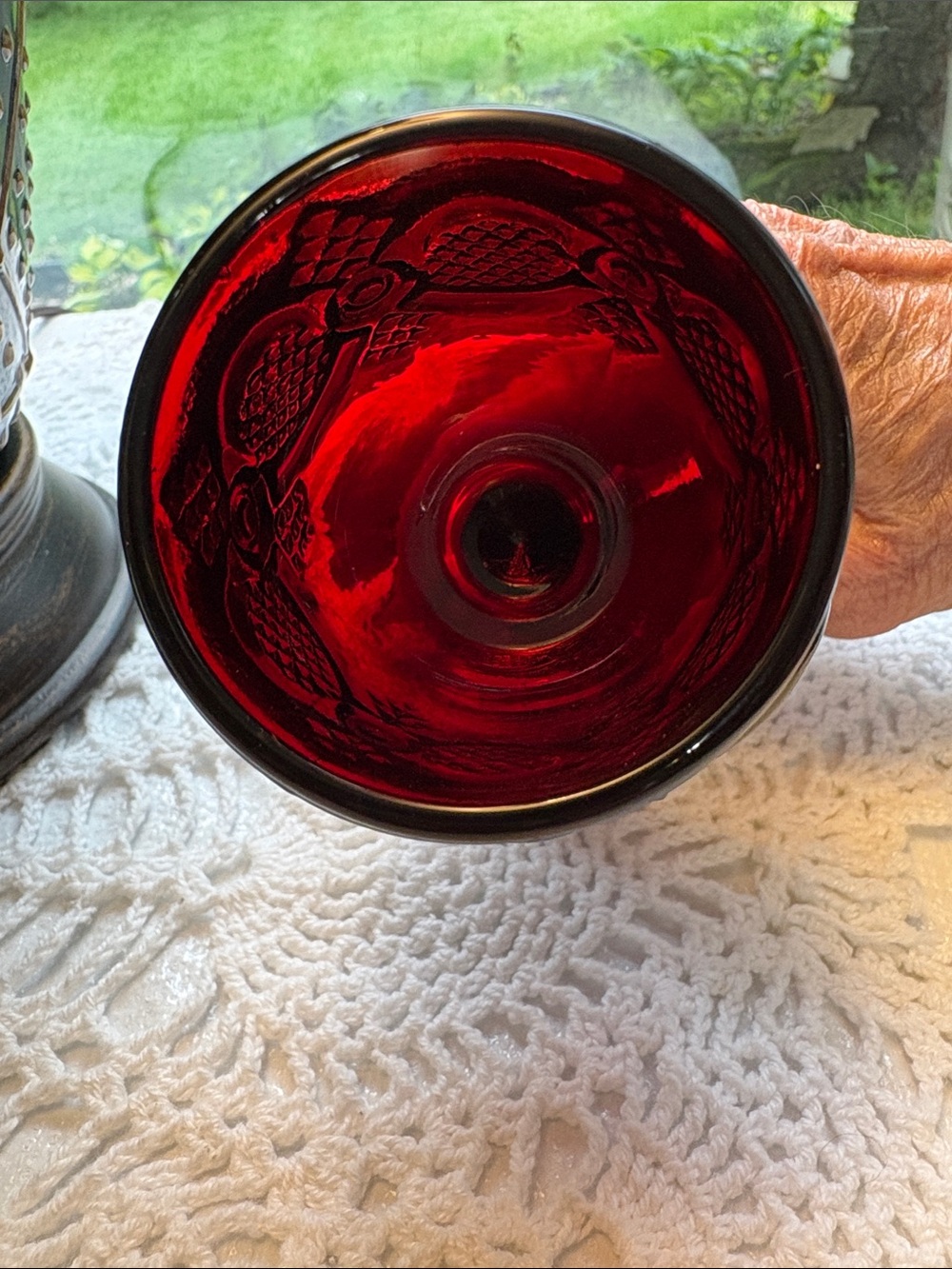 Avon vintage 1876 Cape Cod ruby red wine goblet - Picture 4 of 4